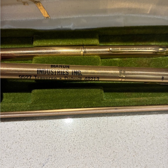 Set Gold platted Pen Set - Picture 2 of 8